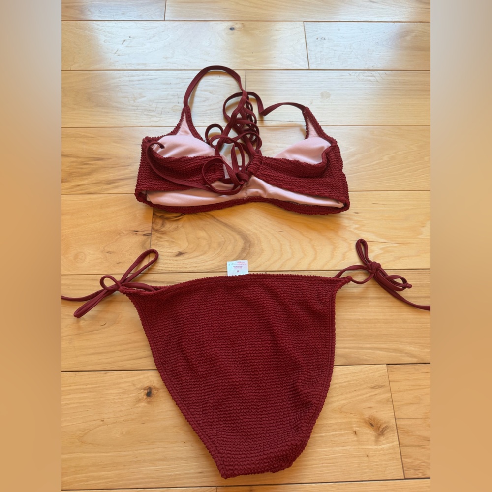 Maroon two piece - Picture 4 of 5
